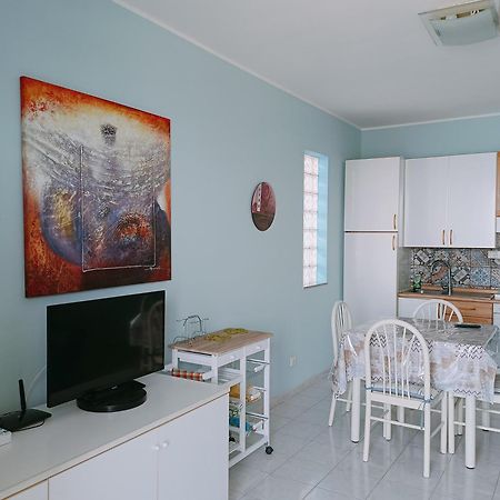 Mirone Apartment Fronte Mare Beachfront House 로칼루메라 외부 사진